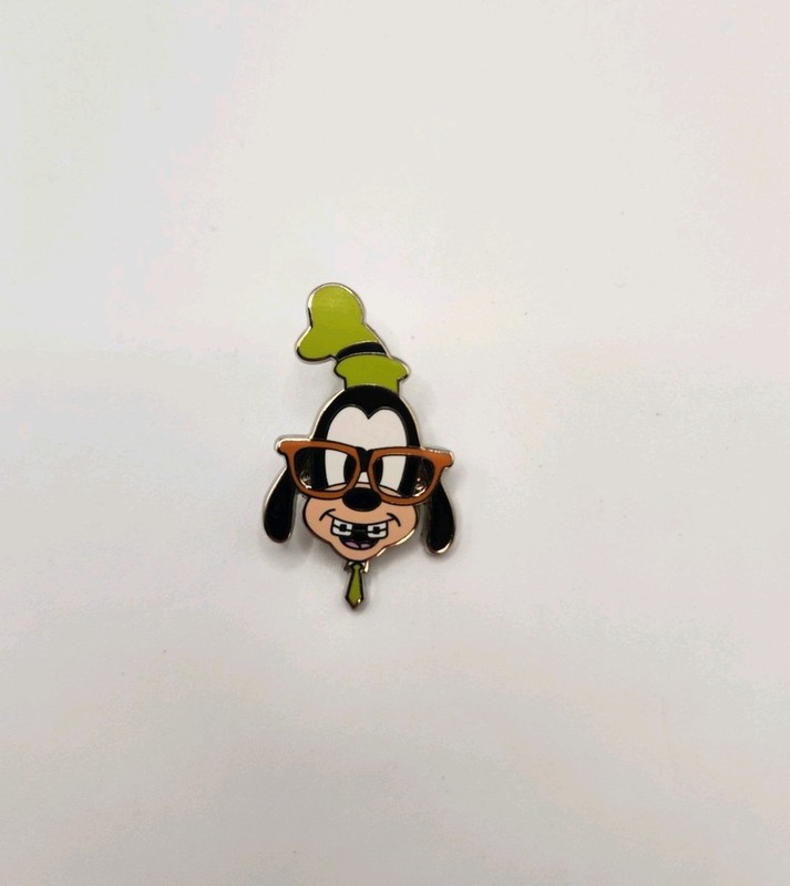Disney Nerds Rock Pin; Goofy with Glasses 2012