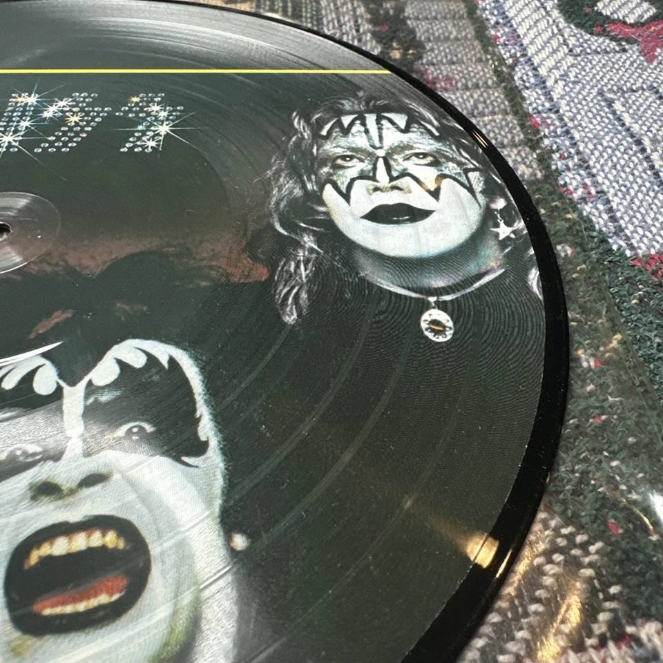 KISS KISS Picture Disc Vinyl #1074 1986 Release PIC 6399 057 - Image 4 of 4