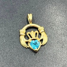 P Signed 10K Yellow Gold Faceted Blue Topaz Heart Irish Claddagh March Pendant