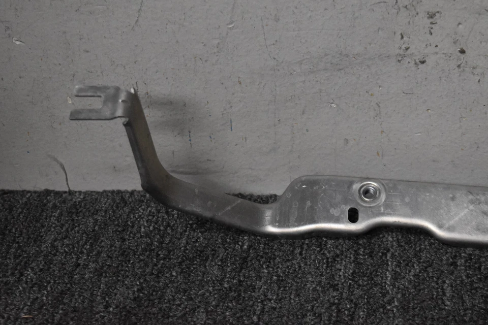 AUDI RS7 2014-2018 BASE SOPORTE LATERAL IZQUIERDO FÁBRICA OEM Foto 2 de 4