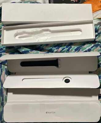 Apple Watch series 1 38mm with original box Apple Watch Series 1 Smart Unlocked 38 mm Case Wristwatches  main image 3