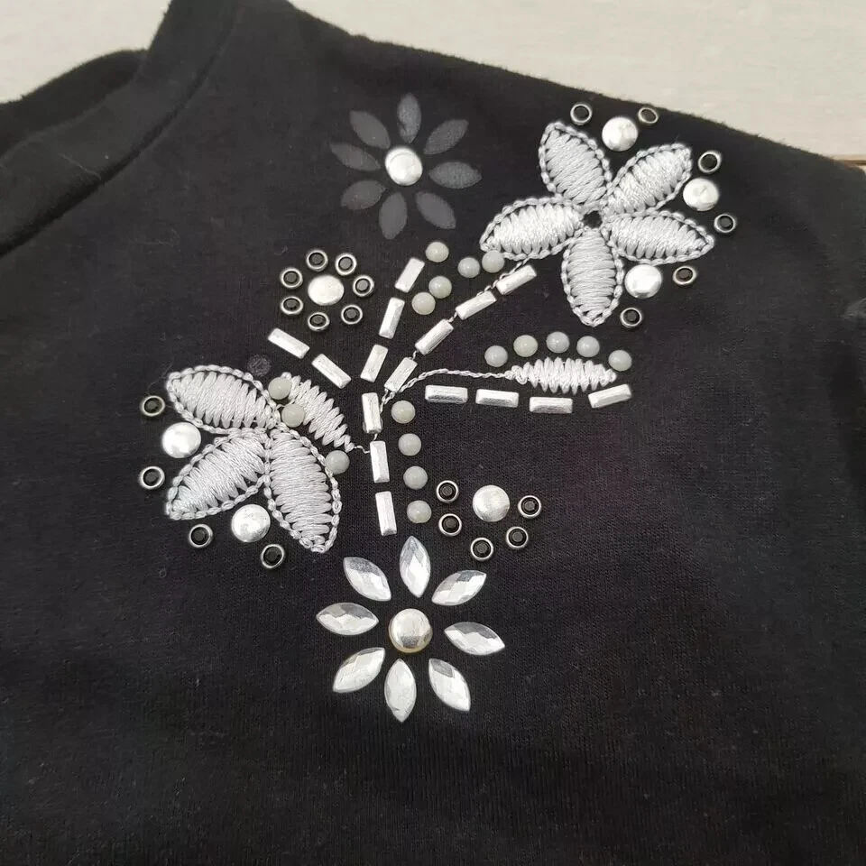 NEW LOOK Casual Blouse Top Size 14 Black Floral Beaded Stretch Short Sleeve - Image 4 of 4