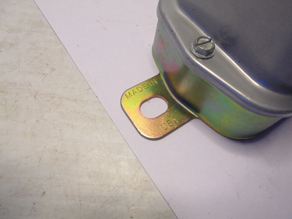 Regulador de Voltaje Estándar VR-149 NUEVO HECHO EN EE. UU. Foto 3 de 4