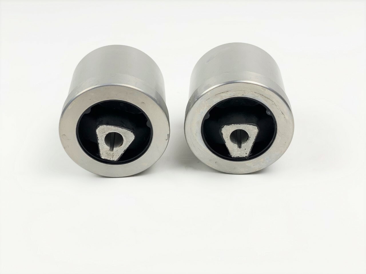 Rolls Royce Phantom Front Lower Left & Right Control Arm Bush - Aftermarket