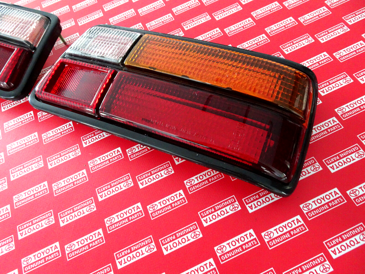 FEU ARRIÈRE GAUCHE Toyota Starlet KP60 KP61 modèle 1978 80 occasion EUR