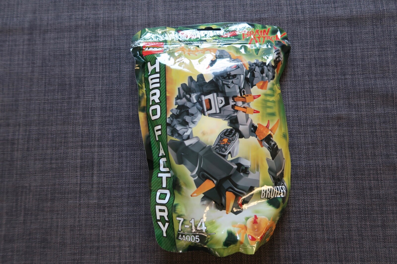 LEGO 44005 Hero Factory Bruizer le jeu de construction idéal pour animer les après-midis