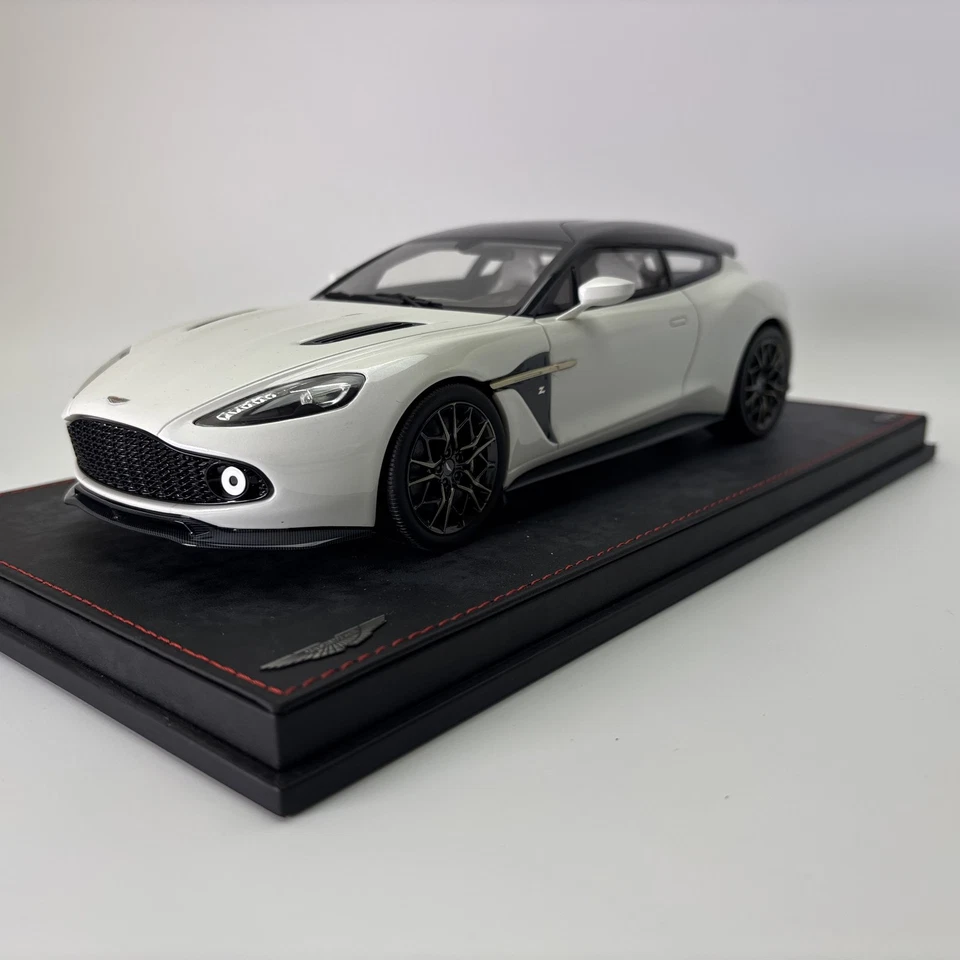 Customized 1:18 Aston Martin Shooting Brake Escaping White Resin Super Car Model - Image 4 of 4