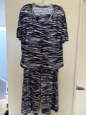 Garnet Hill Navy Blue Animal Stripes Womens Medium Organic Cotton Lounge Pajamas