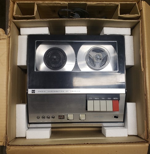RCA YJS-20E Portable Reel to Reel Transistorized Tape Recorder in Original Box - Picture 2 of 9