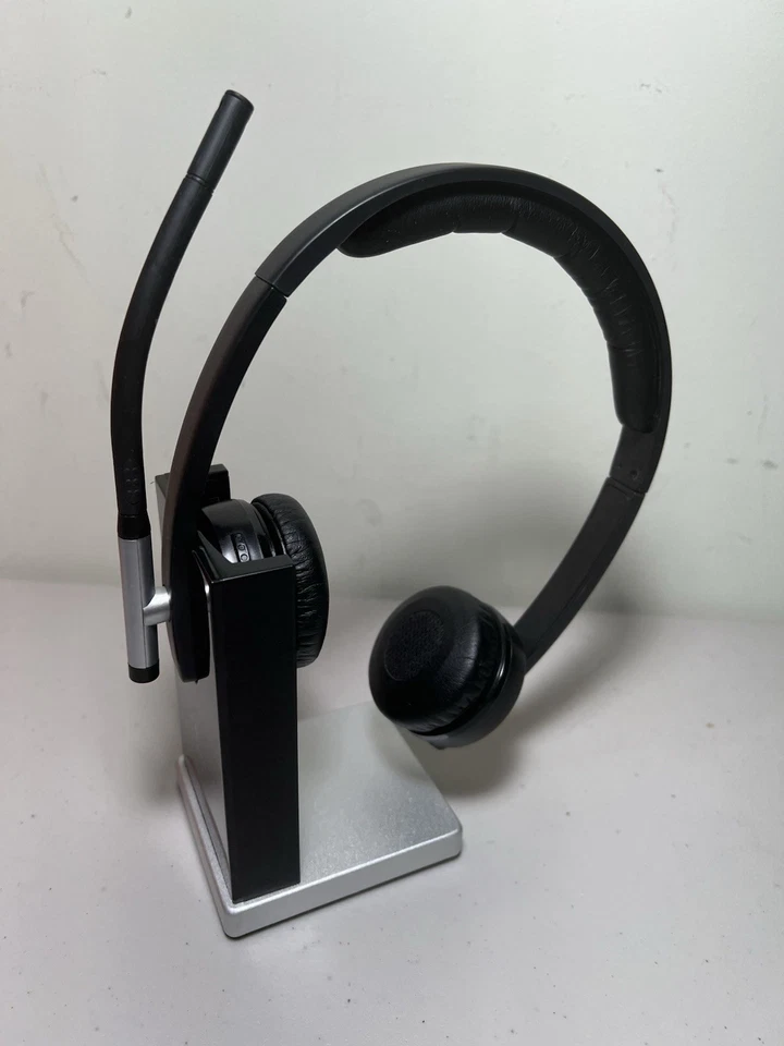 Logitech Dual H820e Wireless Stereo Headset with Noise-Cancelling Microphone - Image 4 of 4