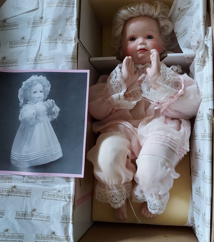 ASHTON DRAKE DOLL GOD HEARS THE LITTLE CHILDREN NOW I LAY ME DOWN TO SLEEP ISSUE