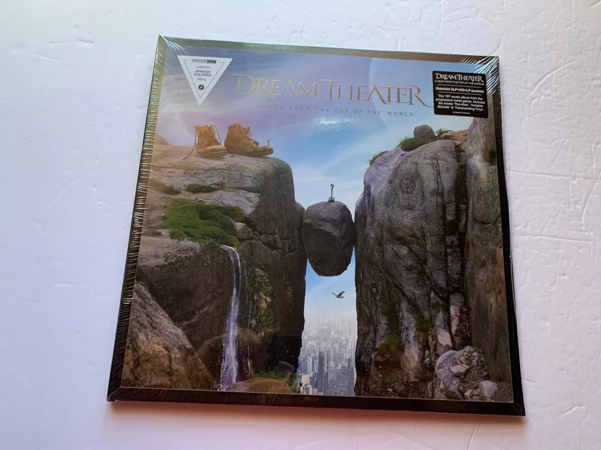 Dream Theater lança o álbum A View from the Top of the World