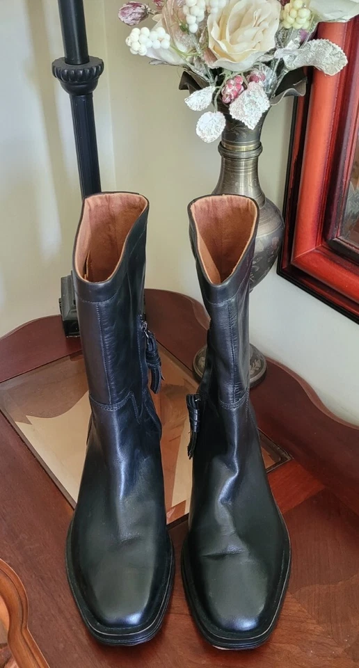 Franco Sarto A-Tailor Cuero Medio Negro Botas Mujer 9M Bota de Motociclista Venta al por menor $219 Foto 2 de 4