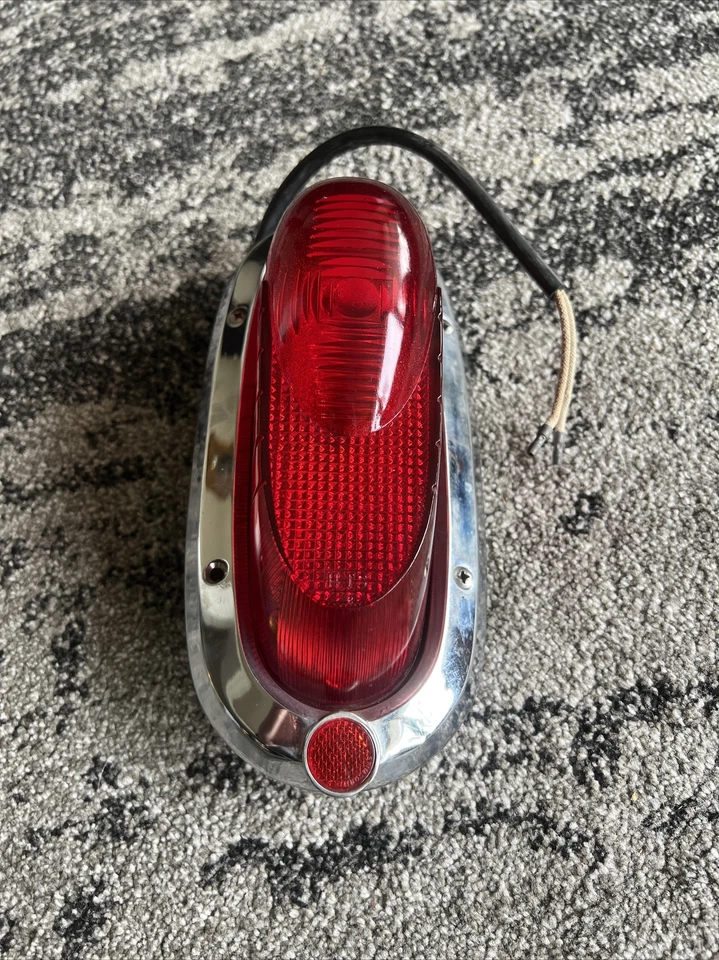 LENTE DE LUZ TRASERA STUDEBAKER CHAMPION 1951 1952 DE COLECCIÓN HTS con montaje!!!!! Foto 2 de 4