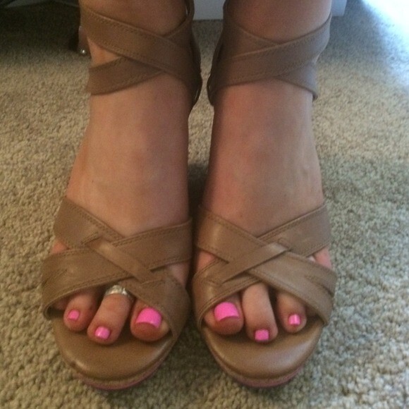 Nude wedges-image