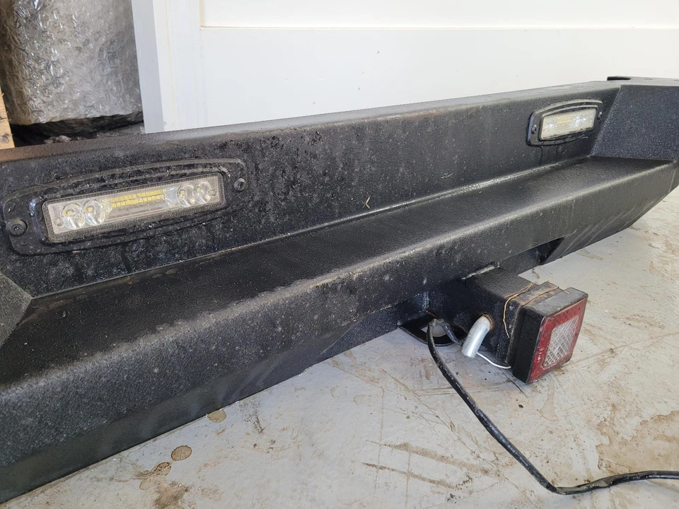 2007-2017 JEEP WRANGLER AFTERMARKET REAR BUMPER; TEXTURED BLACK; LED LIGHTS Foto 3 de 4