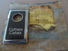 1985 1986 1988 1990 1991 Oldsmobile Calais Cutlass Trunk Emblem Nos Gm 20714512