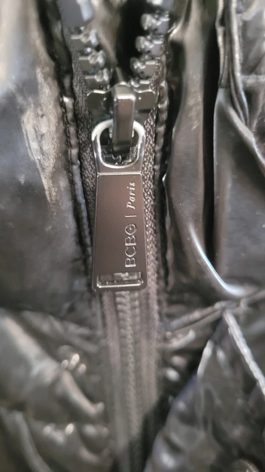 BCBG Paris 女式 Puffer 夹克 3X 黑色闪亮绗缝连帽外套大码... — 第 4/4 张图片