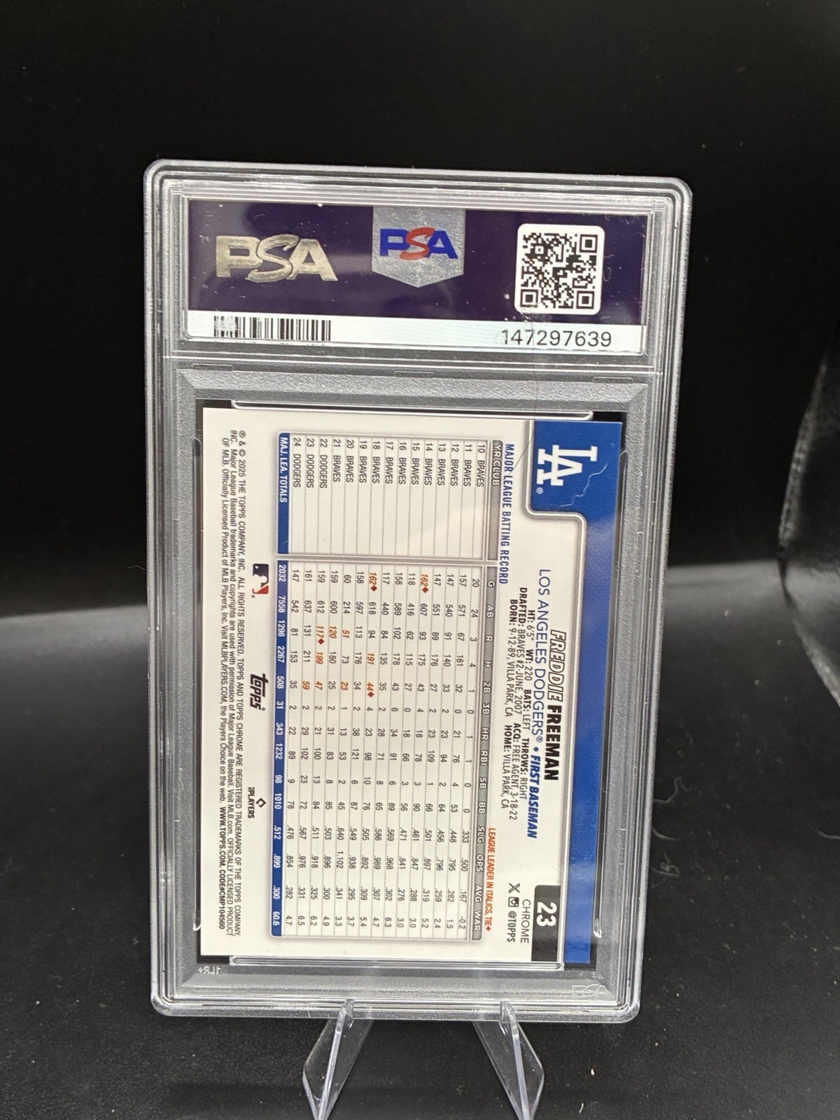 2025 Topps Chrome Freddie Freeman Variation Orange Speckle Refractor /25 PSA 9 view 3