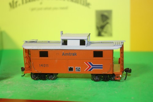 Escala HO Bowser #55014 N-5 Amtrak Caboose 14011 Naranja - Caja Original | Zustand: Used