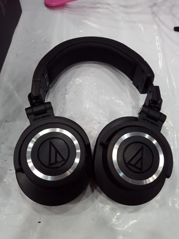 Used Audio Technica ATH-M50xBT2 Wireless Over-Ear Closed-Back Headphones Black - Image 2 of 4