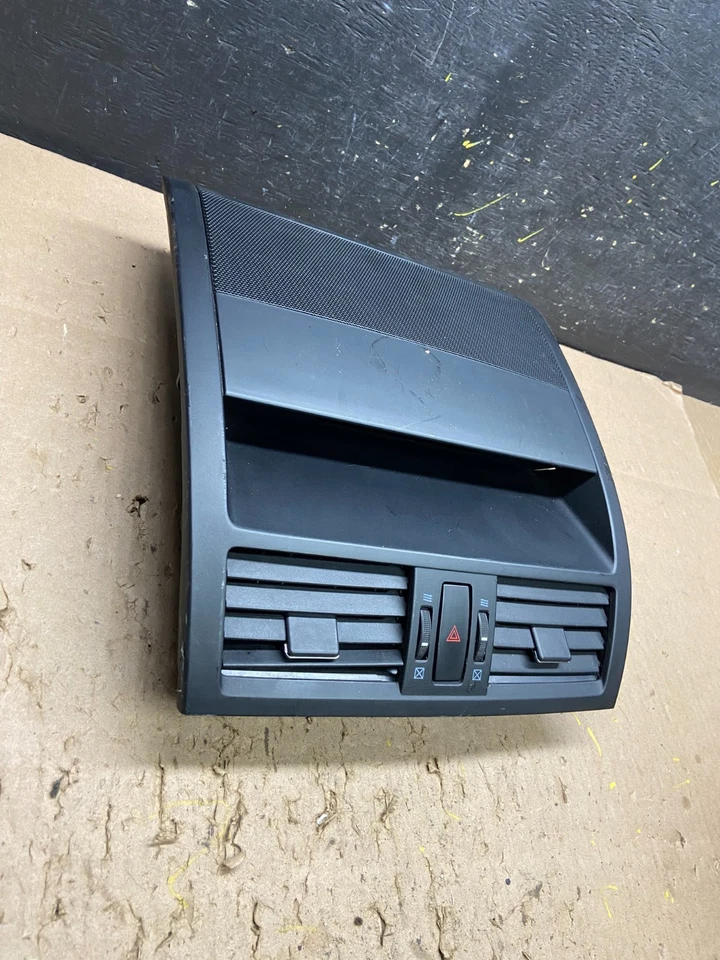 2009 to 2012 Mazda 6 Board Center Dash Air Vent Bezel Trim Panel T6328 PS - Image 2 of 4