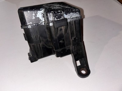 98-05 GS300 Engine Bay Relay Fuse Box