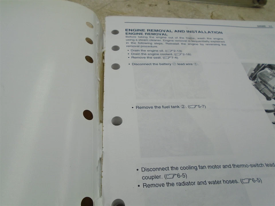 Suzuki 650 DL DL650 Manual de Serviço Usado SR-376 - Imagem 3 de 4