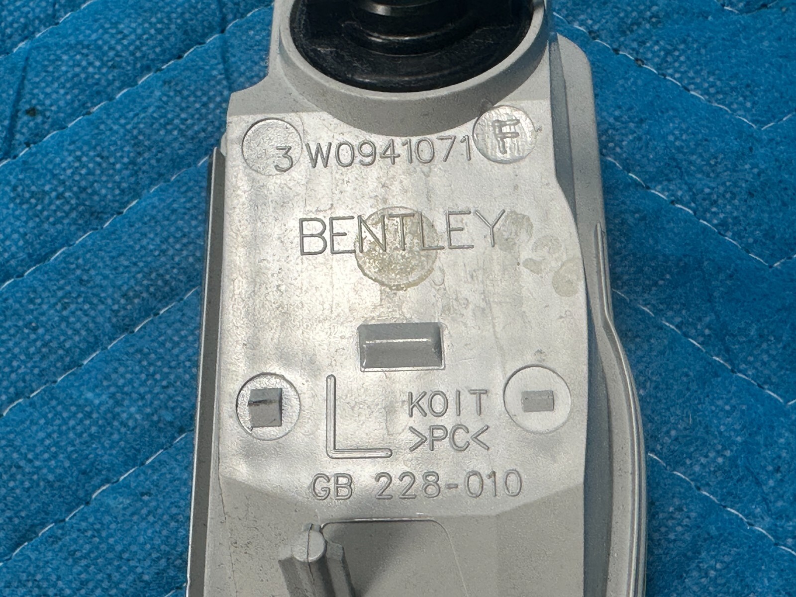 Bentley Flying Spur Rear Bumper Reverse Light Lamp Passenger Side 2008-2012 OEM