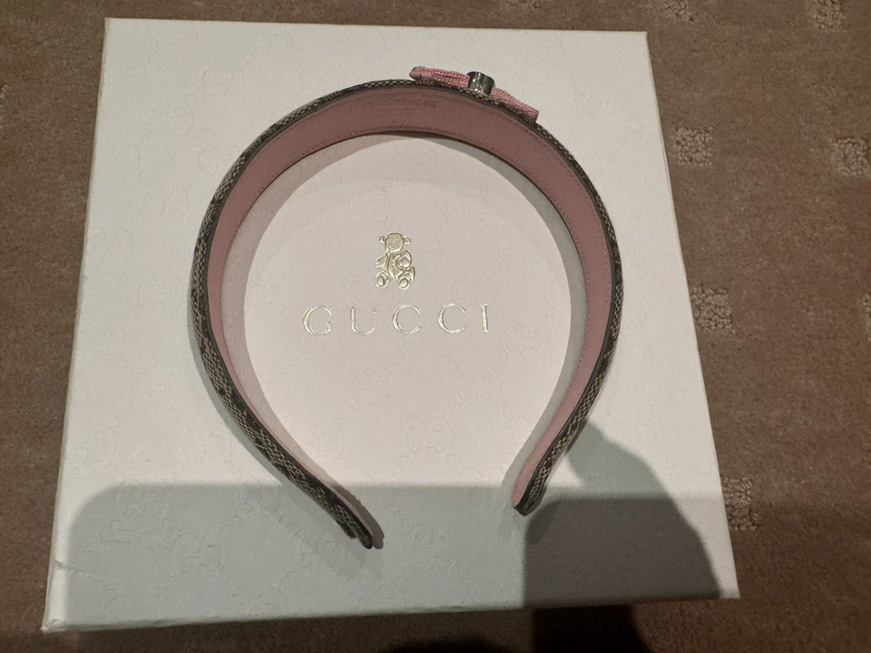 GUCCI NIÑAS GG DIADEMA EXCELENTE ESTADO USADA UNA VEZ Foto 2 de 4