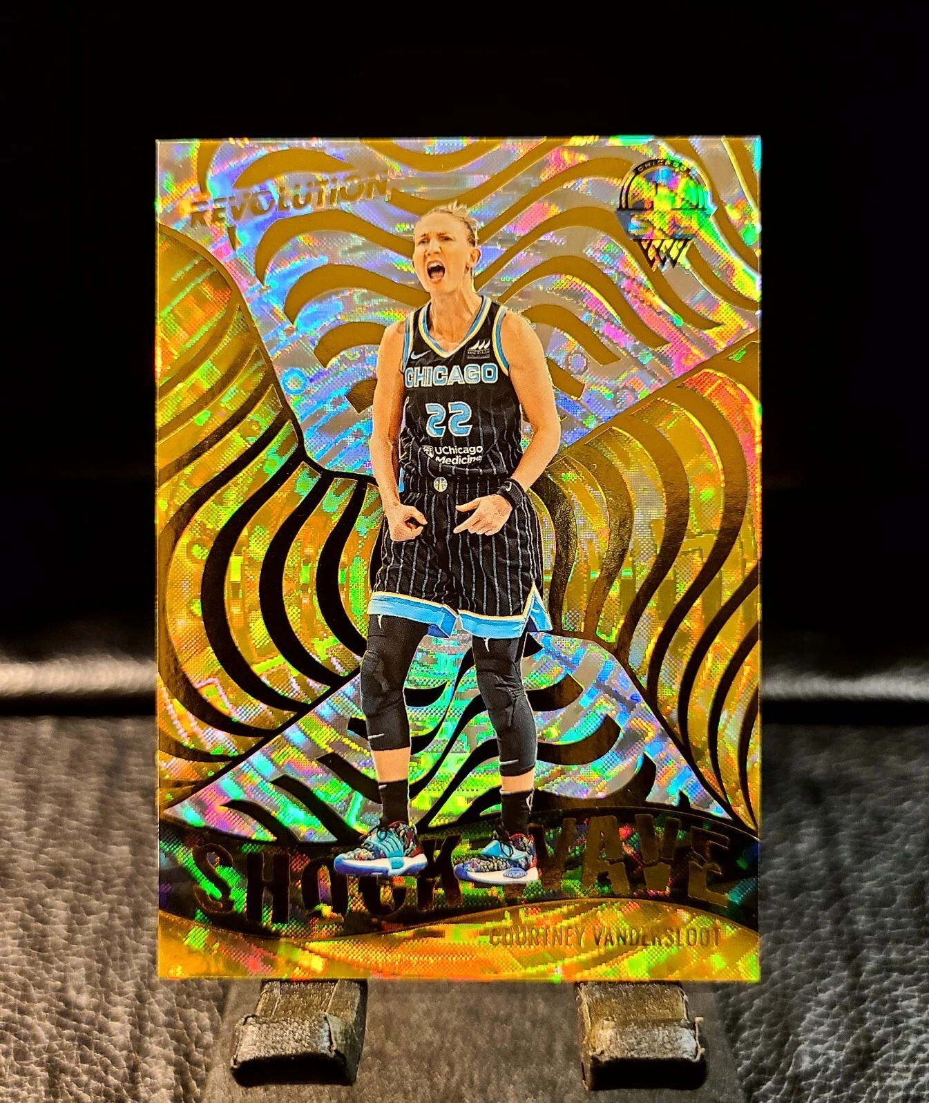 COURTNEY VANDERSLOOT 2022 Panini WNBA Revolution FRACTAL #7
