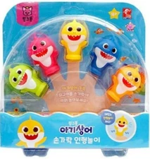 Pinkfong Baby Shark Finger Doll Set Role Bath Water Gun Play Baby Kids Toy