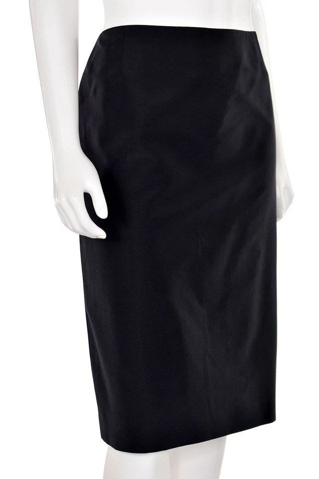 Escada Silk Taffeta Straight Cut Knee Length Pencil Skirt in Black sz 40 DE/8 US - Image 3 of 4