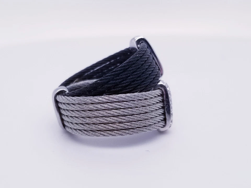 Colección Noir .20 ct. t.w. Anillo de cable de acero inoxidable de 2 tonos de diamantes 18kt WG Foto 2 de 4