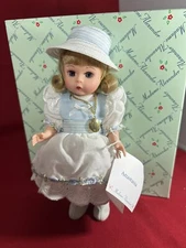 Madame Alexander Anastasia 35695  8" Doll