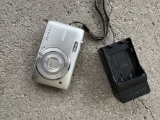 Nikon COOLPIX S3500 Silver Digital Camera Charger 32mb Battery
