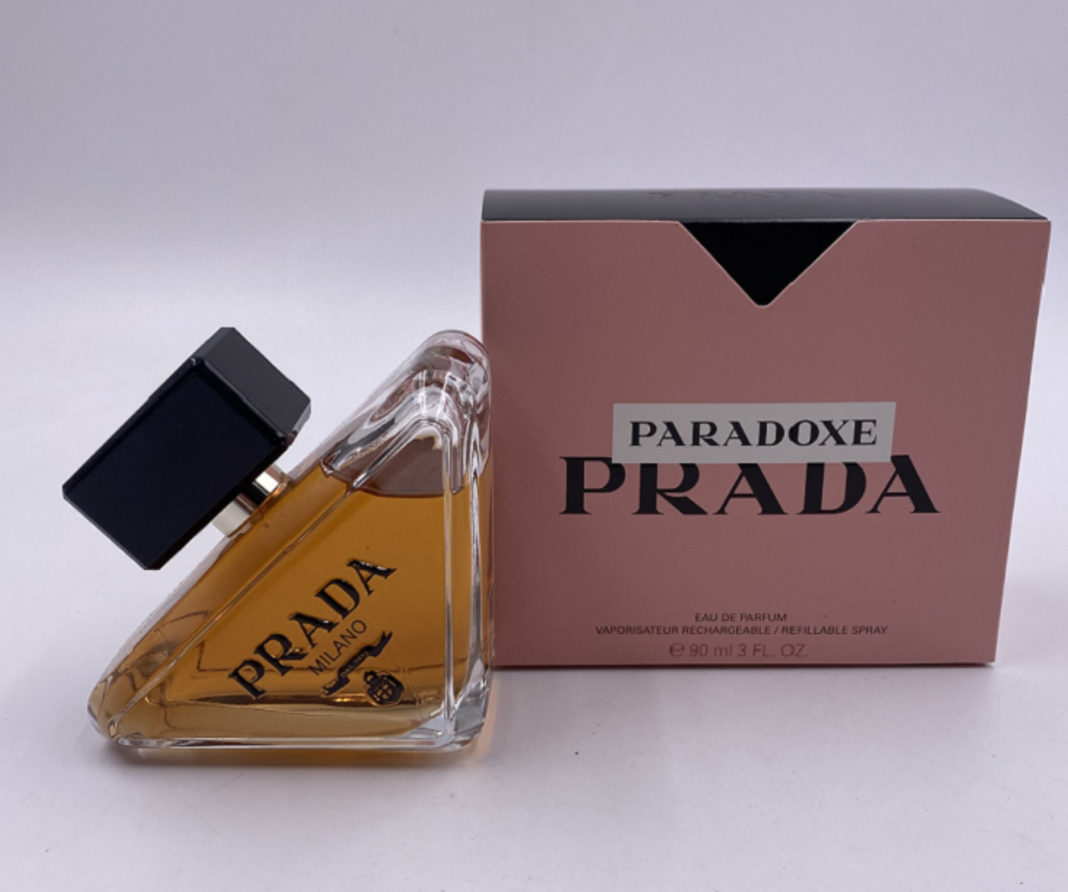 PRADA PARADOXE オーデパルファム　90ml ポーチ付き PRADA-Paradoxe by Prada EDP 3.0oz/90ml Spray Perfume for