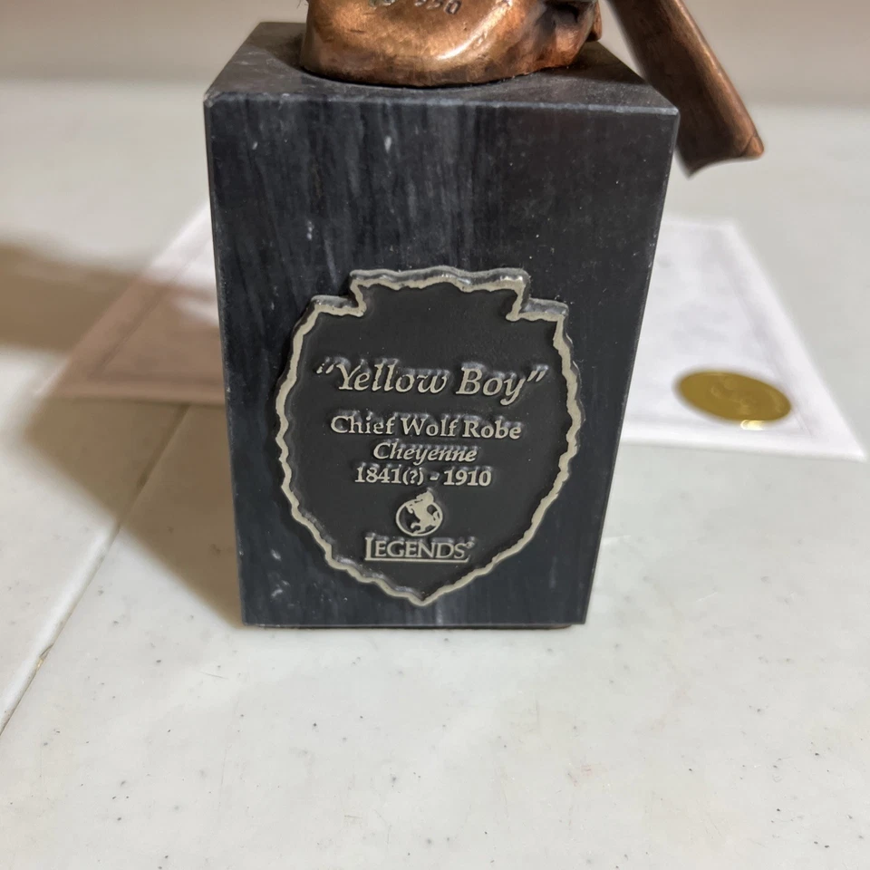 Túnica Jefe Lobo Cheyenne Bronce Pardell Leyendas Estatua Niño Amarillo 19/950 Estatua Foto 4 de 4