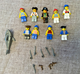 LEGO Pirates: Skull's Eye Schooner (6286) - Complete Set w/Instructions + extras