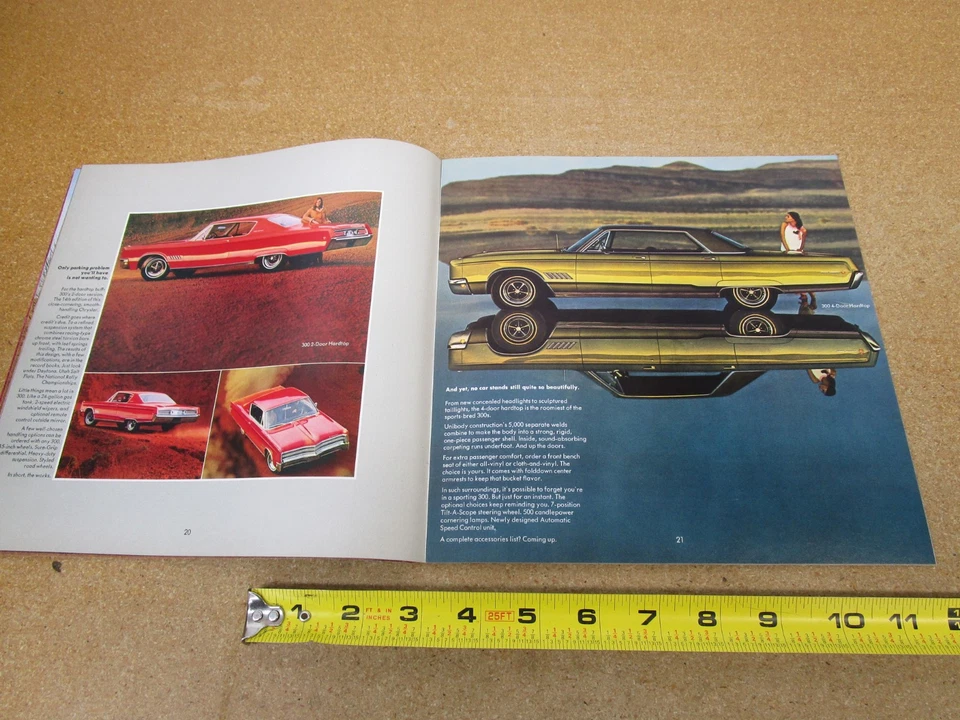Chrysler Newport New Yorker 300 1968 Town & Country folleto de ventas 44 páginas pequeño Foto 4 de 4