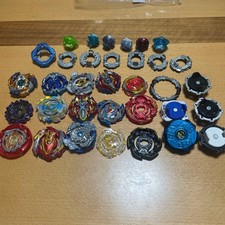 Lotto action figure Beyblade Burst giocattoli da collezione perfettamente funzionanti Giappone