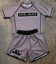 LEVEL BLACK " THE COMPETITOR V2 " - GREY TRAINING SET FOR GRAPPLING AND MMA