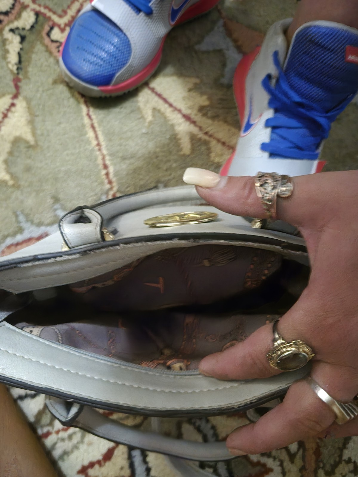 multiple purses - image 11