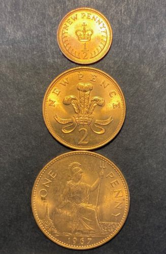 UK - 1971 D.G.REG 2 NEW PENCE & 1/2 New Penny Elizabeth II + 1967 One Pence UNC