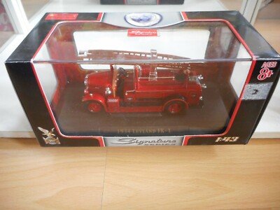 Yatming Signature Series 1934 Leyland FK-1 Fire Engine in Red on 1:43 in Box