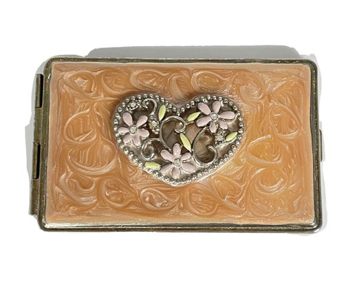 Vintage Enamel, Heart Ornate Compact Picture Holder - 第 1/10 張圖片