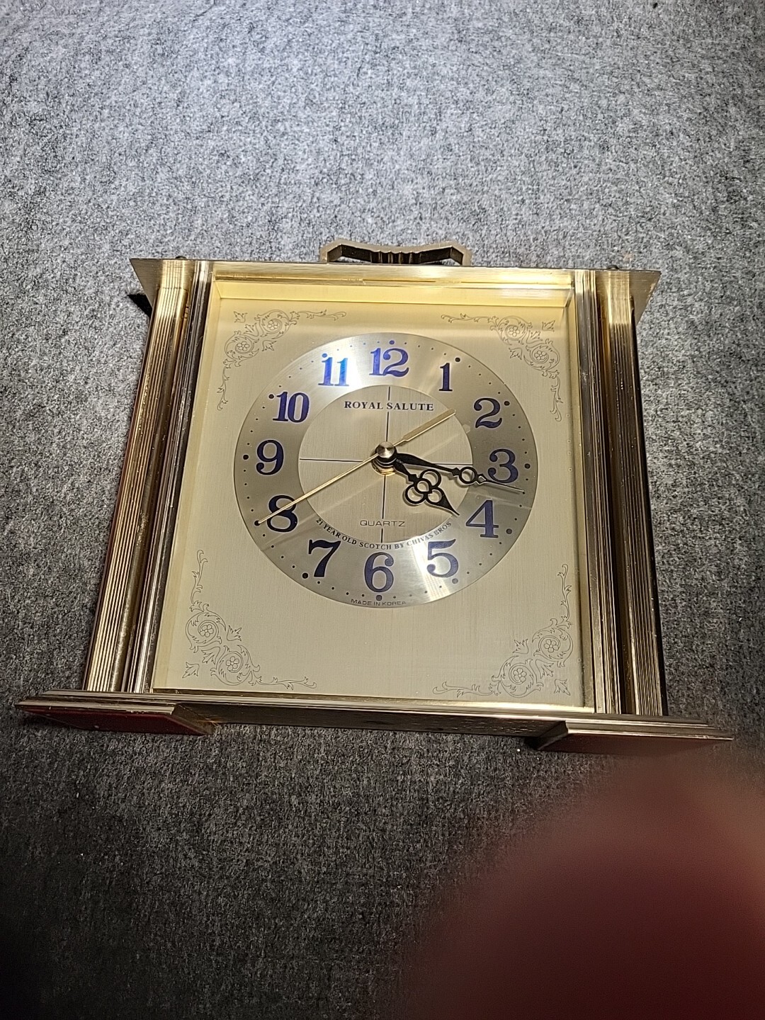 Vintage Chavis Royal 21 Year Salute Scotch Whiskey Mantel Clock