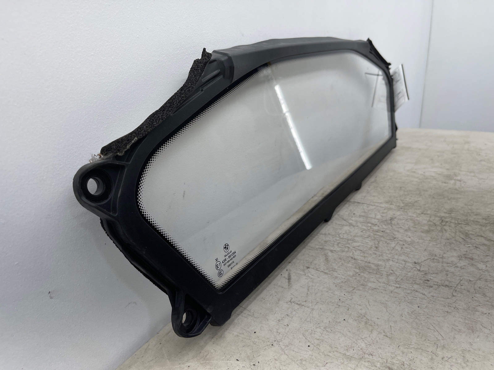2014-2019 BMW I8 REAR PARTITION GLASS BACK WINDOW 51317393243 OEM