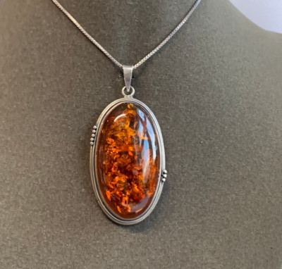 Sterling Silver Artisan Made Amber Necklace 15.38g Fine Jewelry 20'' Box Chain