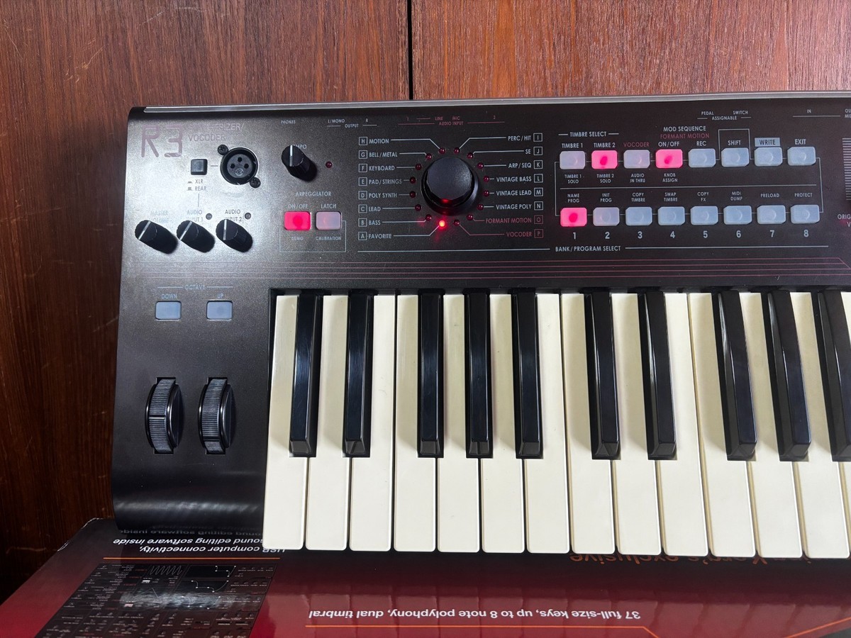 KORG R3 シンセサイザー/ボコーダー Korg R3 SYNTHESIZER/VOCODER w/box, mic, power supply Radias | eBay
